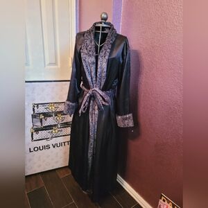 Cabernet Robe (small)